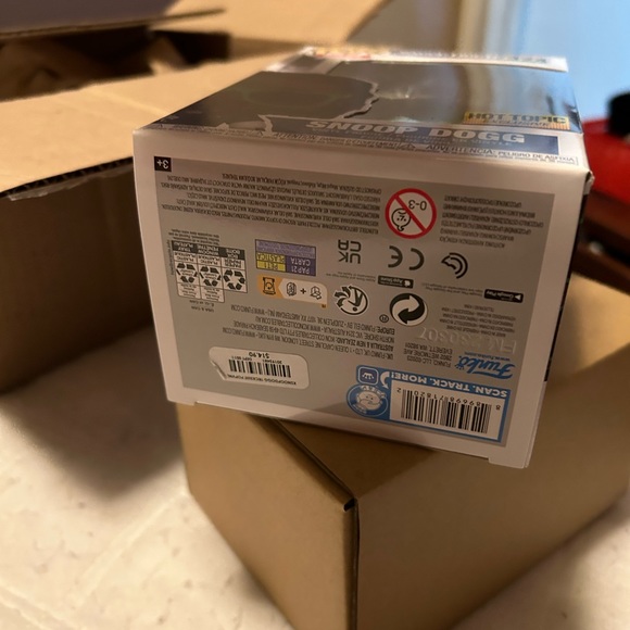 Funko POP! Rocks: Snoop Dogg Exclusive | 324 - Picture 6 of 6